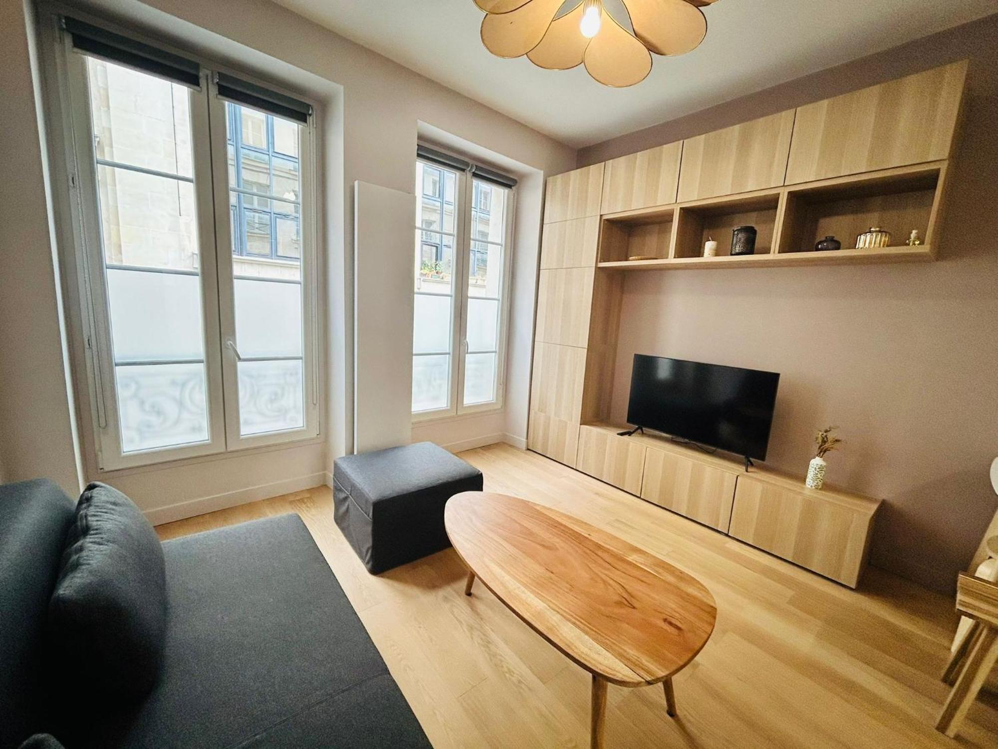 Enghien - New Fully Furnished Appartement Paris